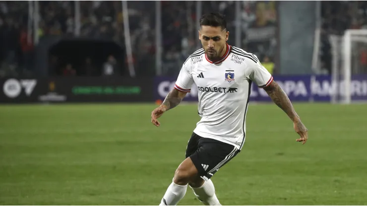 Pinilla no tiene piedad y le da con todo a Marcos Bolados.