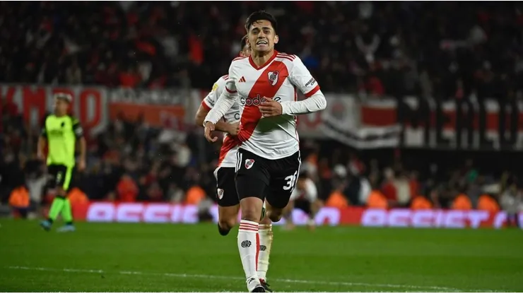 La tremenda noticia que recibió Pablo Solari tras su doblete.