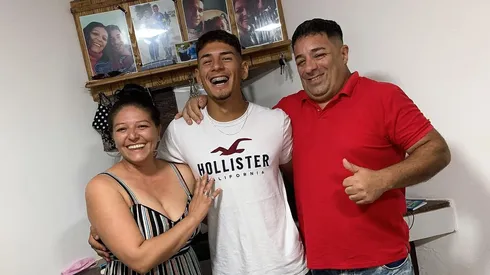 La emoción de Alan Saldivia al recordar el esfuerzo de sus padres en sus inicios.