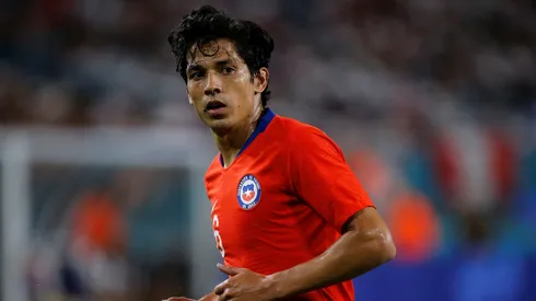 La selección chilena complica a Matías Fernández.