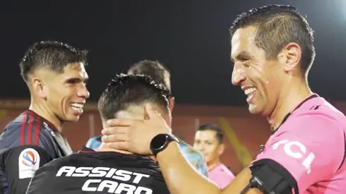 Óscar Opazo sube al columpio a Francisco Gilabert tras polémica con Colo Colo.