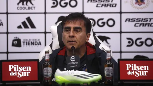 Conferencia de Gustavo Quinteros. Crédito: Photosport