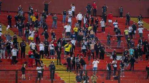 Hinchas de Colo Colo en el Santa Laura. Crédito: Guille Salazar, DaleAlbo.