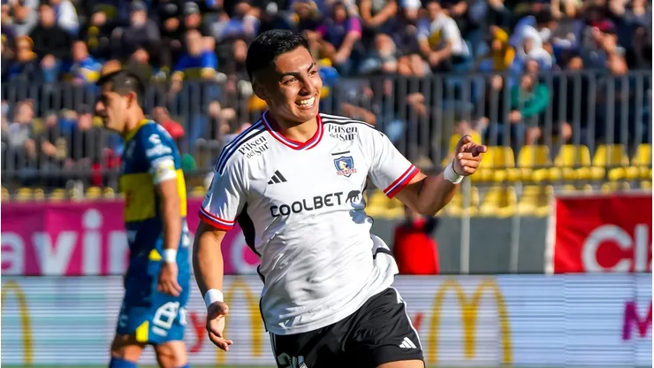 Históricos de Colo Colo se rinden ante Jordhy Thompson.