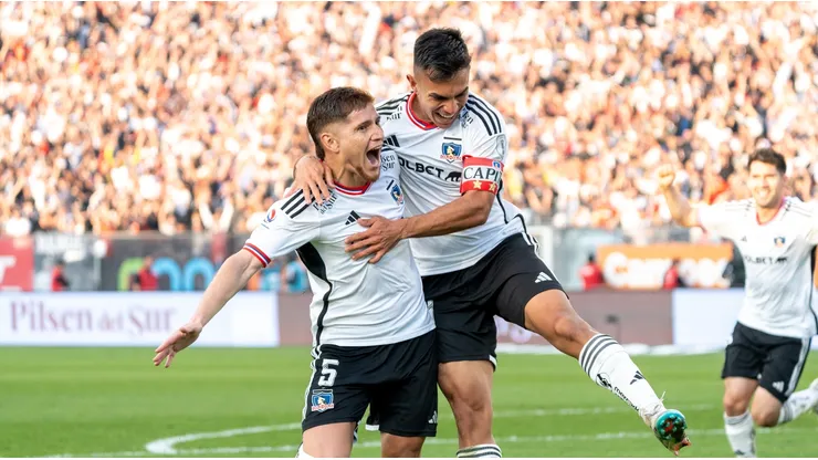 Colo Colo goleó a Cobresal y sigue en carrera por el título.