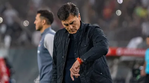 Desde Blanco y Negro se alinean con Gustavo Quinteros