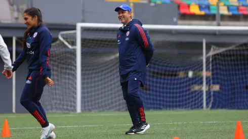 Luis Mena en la Roja. Crédito: Comunicaciones FFCh