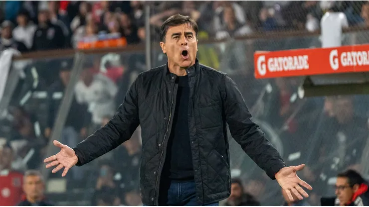 Gustavo Quinteros no siente responsabilidad por ser campeón en Colo Colo.