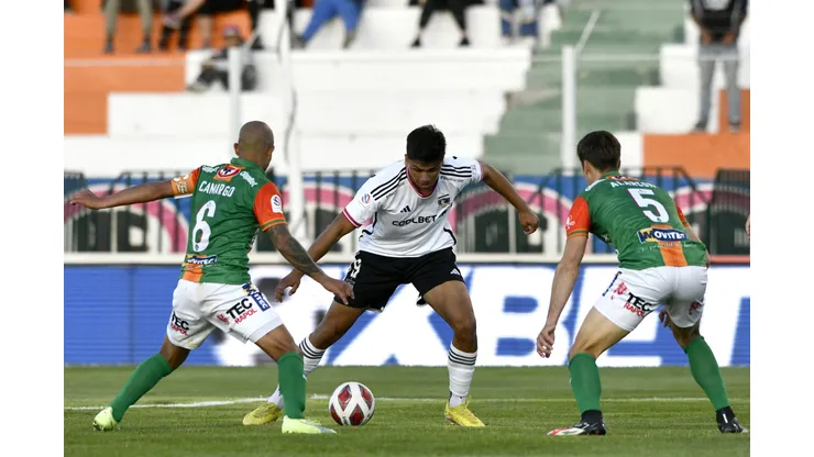 Colo Colo y Cobresal siguen en la lucha por el título.