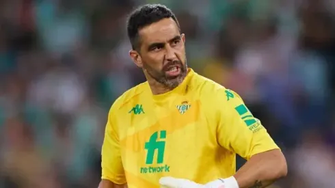 En España dan luces sobre la situación de Claudio Bravo