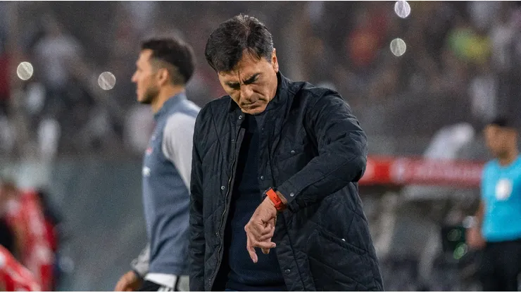 En Colo Colo advierten a Gustavo Quinteros tras el empate ante Deportes Copiapó.