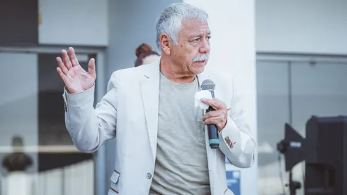 Carlos Caszely ya palpita el centenario albo.