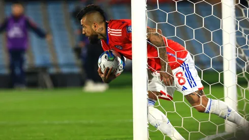 La formación de La Roja para recibir a Colombia en el Estadio Monumental.
