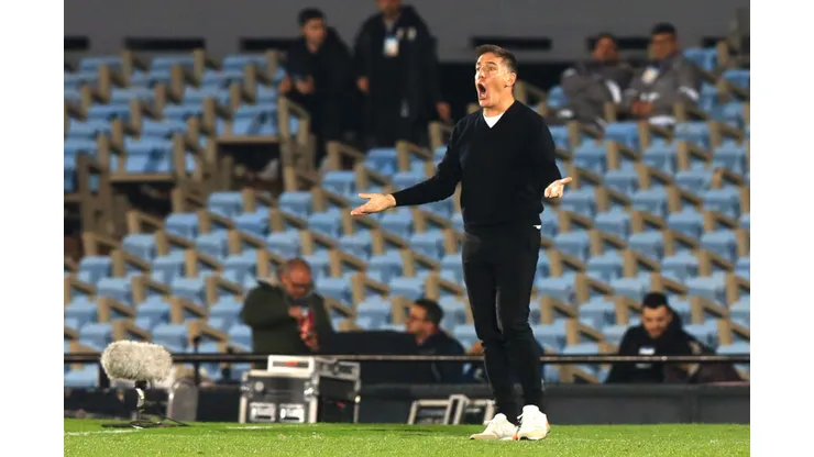 Histórico jugador de Colo Colo sale en defensa de Eduardo Berizzo.