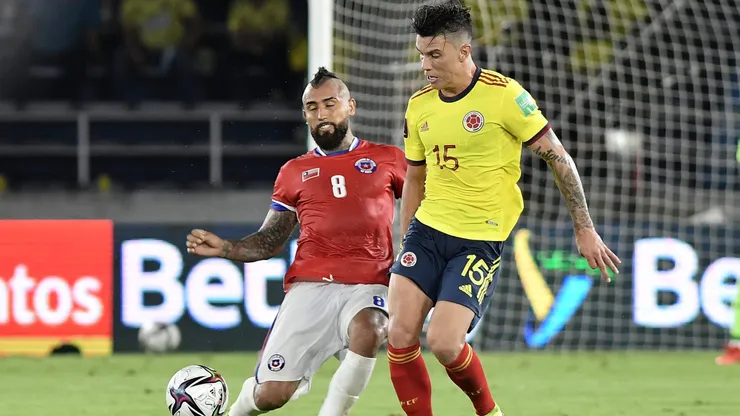 Chile recibe a Colombia en el Monumental.
