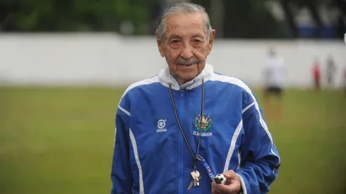 Hernán Carrasco falleció a la edad de 100 años y entre los clubes que entrenó estuvo Colo Colo en 1960.