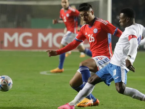 Williams Alarcón suma 90 minutos y primera victoria en Argentina