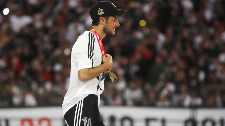 Marco Rojas recordó a Colo Colo con notable gesto.