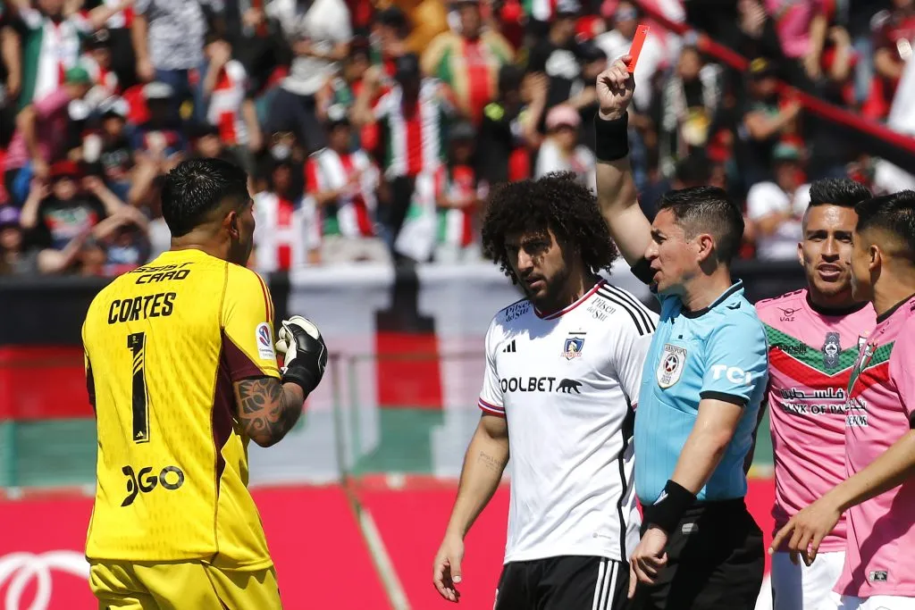 Brayan Cortés y su expulsión en Colo Colo. Crédito: Photosport