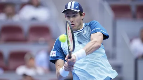 Nicolás Jarry enfrenta a Alexander Bublik.