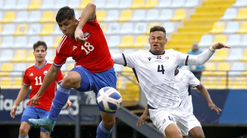En la Roja le prestan el ropero completo a Damián Pizarro por su falta de gol en Santiago 2023.
