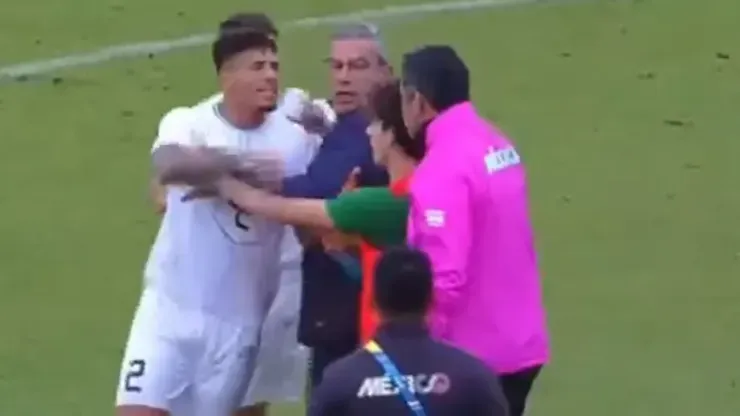 Alan Saldivia fue uno de los protagonistas de la violenta riña entre México y Uruguay.
