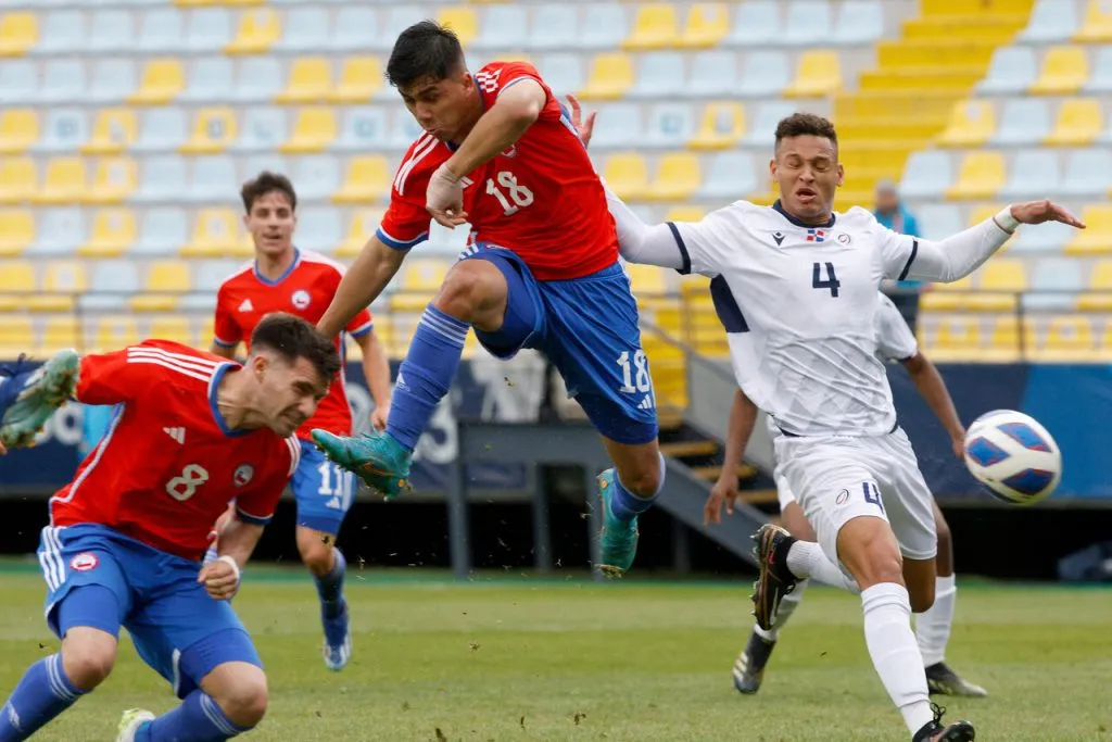 Damián Pizarro se encuentra con Chile Sub 23 en los Panamericanos. Fuente: Martín Thomas/Santiago 2023 vía Photosport
