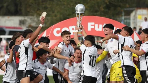 Con invitados de lujo: Colo Colo recibe importante invitación para jugar prestigioso torneo.