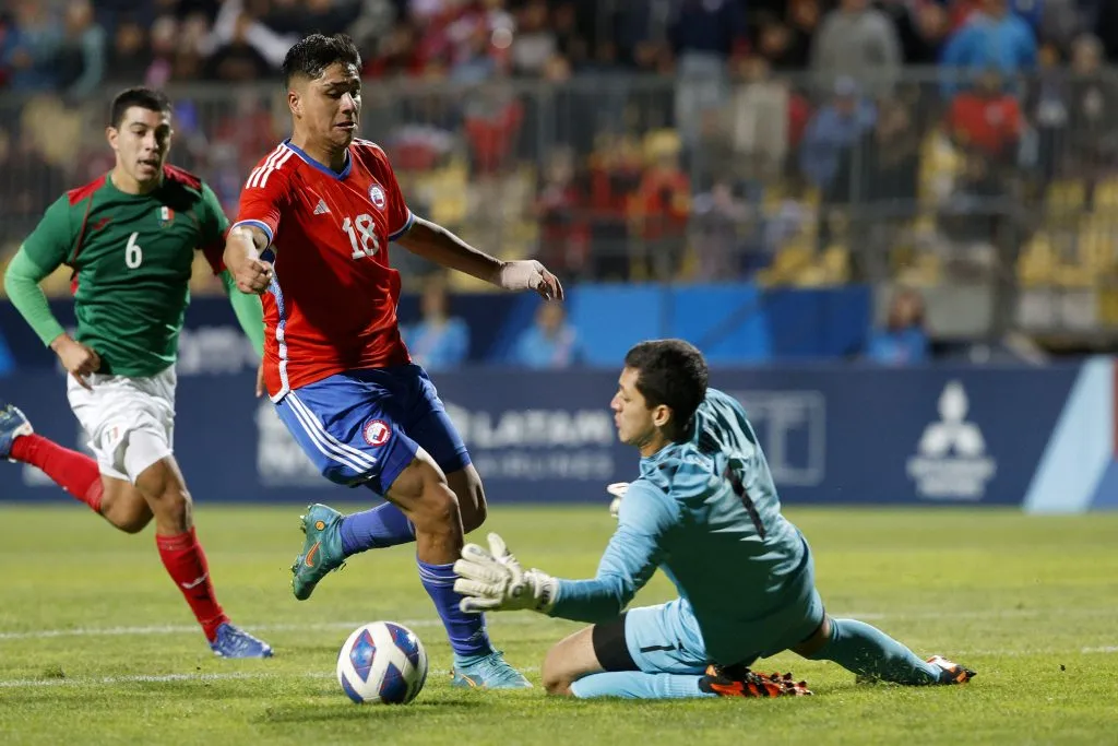 Damián Pizarroto debutó por La Roja sub 23 en los Juegos Panamericanos | Foto: Martin Thomas/Santiago 2023 vía Photosport
