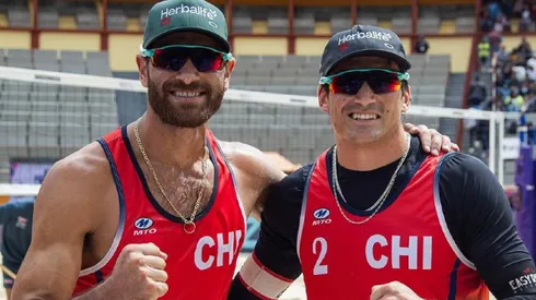 Los Primos Grimalt compiten en los cuartos de final del vóleibol playa.