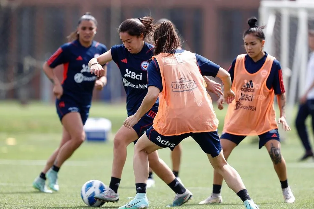 La Roja se prepara con todo con miras a su debut en Santiago 2023.