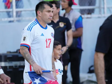 Barti sale en defensa total de Medel tras las críticas