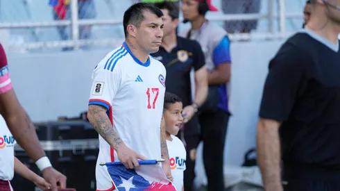 Marcelo Barticciotto no se suma a las críticas y defiende con todo a Gary Medel.