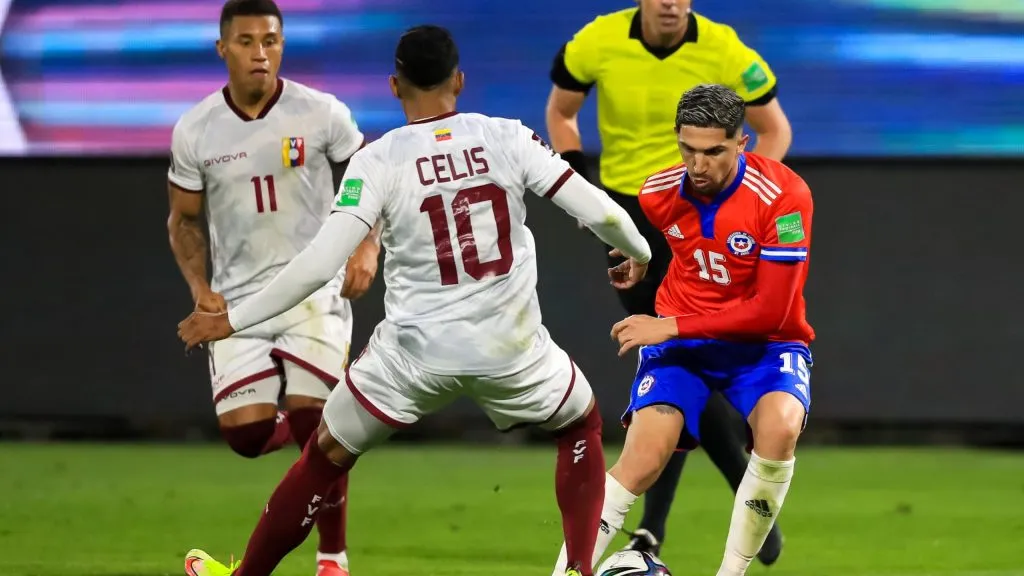 Chile visita a Venezuela por la cuarta fecha de las Eliminatorias 2026.