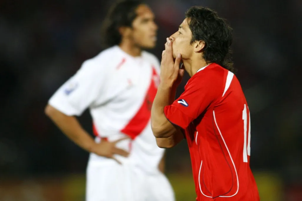 Matías Fernández fue figura en el triunfo de Chile ante Perú en la segunda fecha de las Eliminatorias 2010