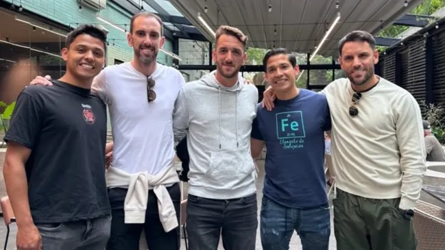 Matías Fernández y sus amigos.