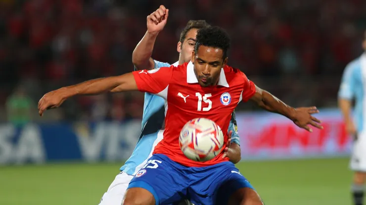 Jean Beausejour en la Roja. Crédito: Photosport