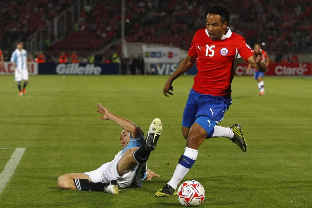 Jean Beausejour en la Roja.