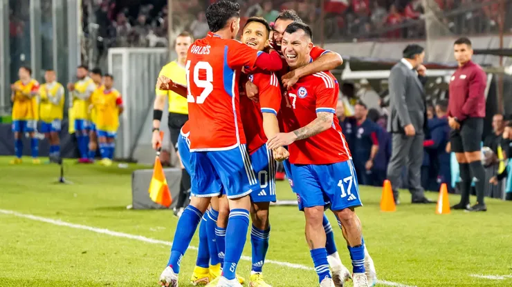 Chile tiene formación confirmada ante Perú.