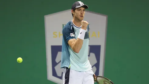 Nicolás Jarry enfrenta a Diego Schwartzman.