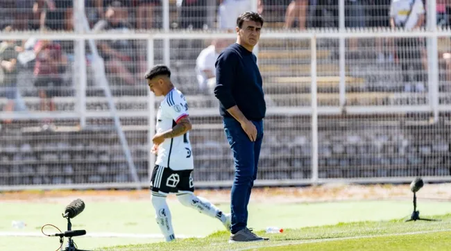 Eddio Inostroza apuntó contra Gustavo Quinteros tras la derrota de Colo Colo | Foto: Guille Salazar / Dale Albo