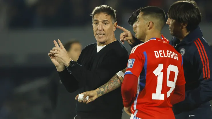 Eduardo Berizzo tiene cuatro bajas en La Roja.