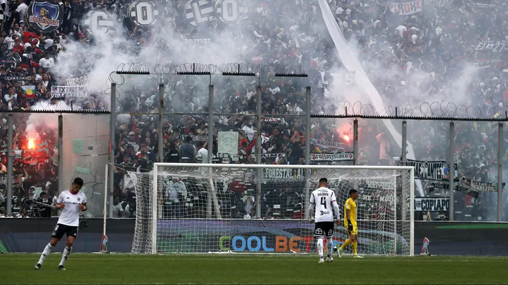 Gustavo Quinteros ruega para que no castiguen a Colo Colo tras informe arbitral del clásico.