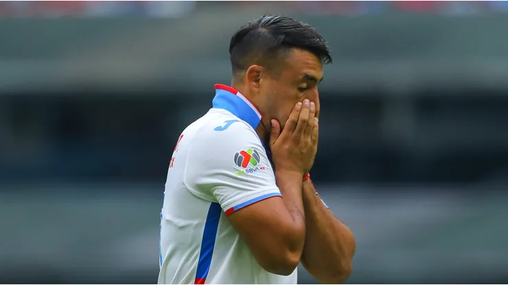 Iván Morales rescinde contrato con Cruz Azul y es agente libre.