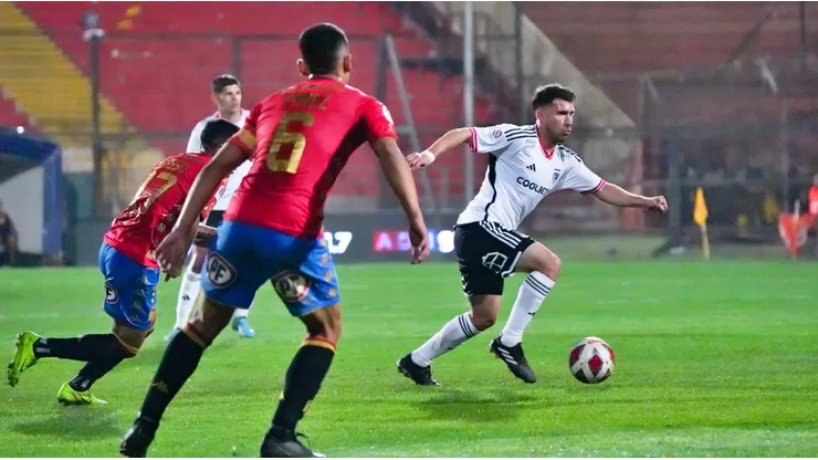 Colo Colo enfrenta a Unión Española en partido clave.