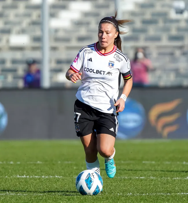Yanara Aedo brilla en Colo Colo Femenino.