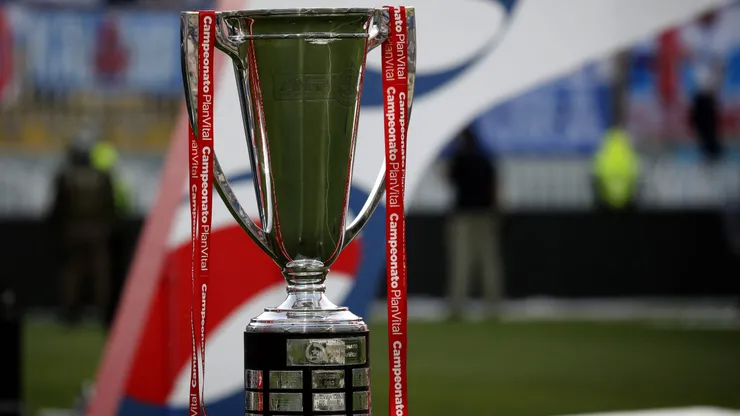 Los criterios de definición en caso de triple empate en el primer lugar.