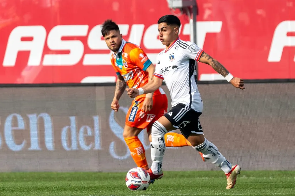 Jordhy Thompson enfrentando a Cobresal en el Monumental. (Foto: Guillermo Salazar/DaleAlbo)
