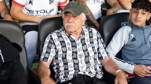 Carlos Caszely fue dado de alta.