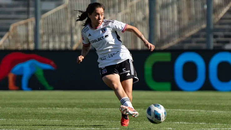 Yastin Jiménez compite por un importante premio del fútbol femenino.